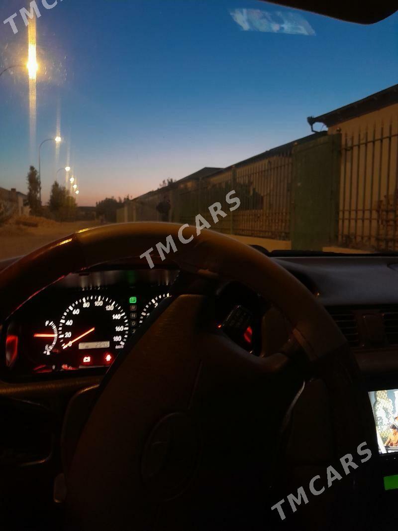Toyota Camry 2001 - 160 000 TMT - Дашогуз - img 5