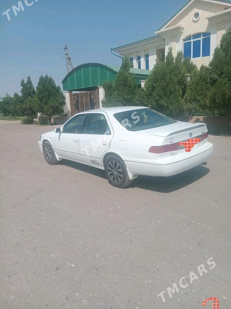 Toyota Camry 2001 - 135 000 TMT - Халач - img 4
