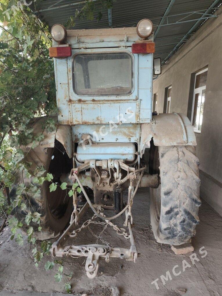 MTZ T-28 1989 - 30 000 TMT - Farap - img 1