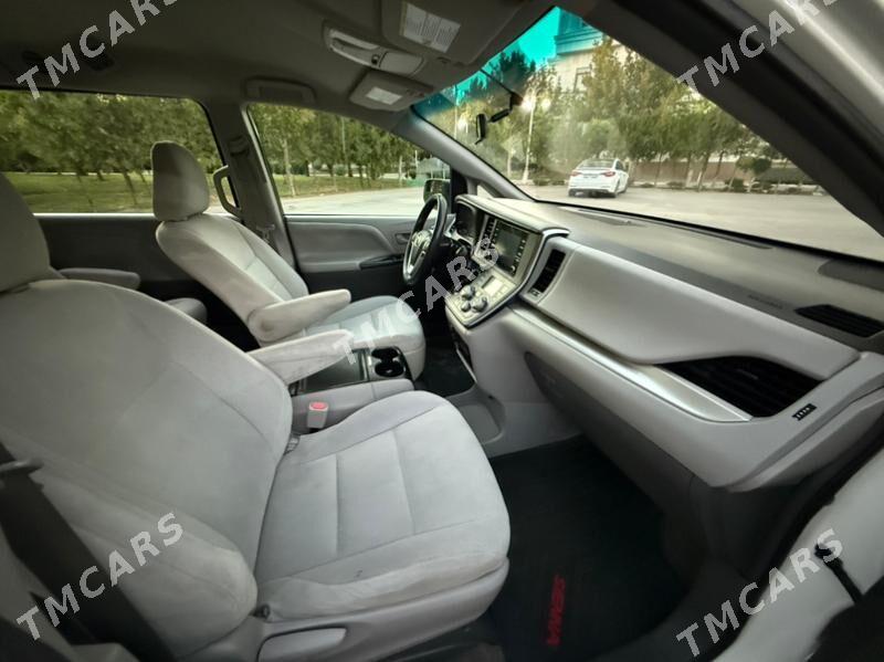 Toyota Sienna 2018 - 350 000 TMT - Ашхабад - img 9