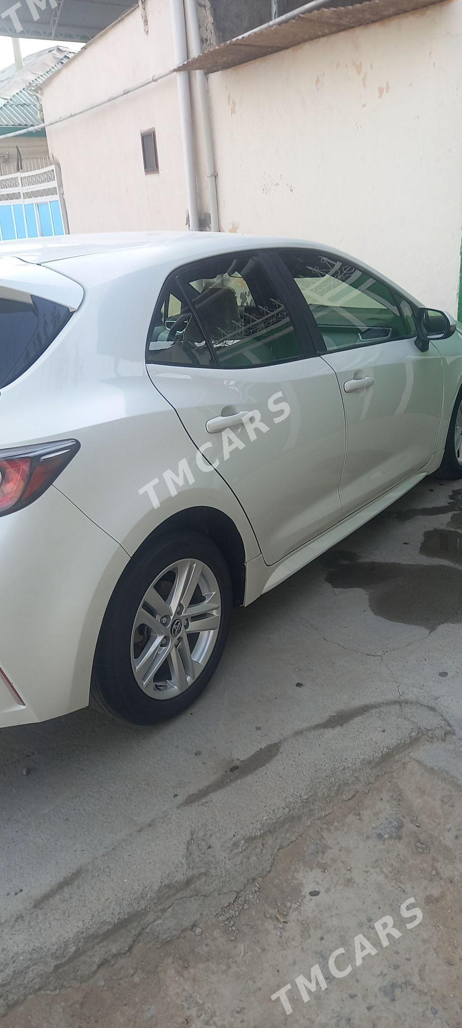 Toyota Corolla 2019 - 215 000 TMT - Ашхабад - img 2