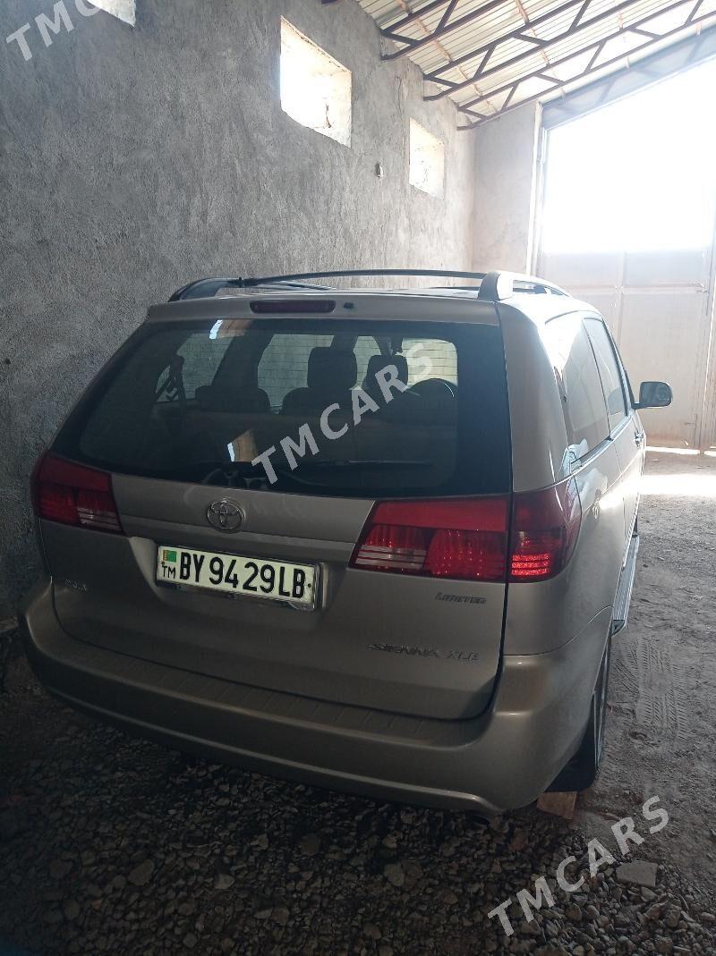 Toyota Sienna 2005 - 270 000 TMT - Магданлы - img 5