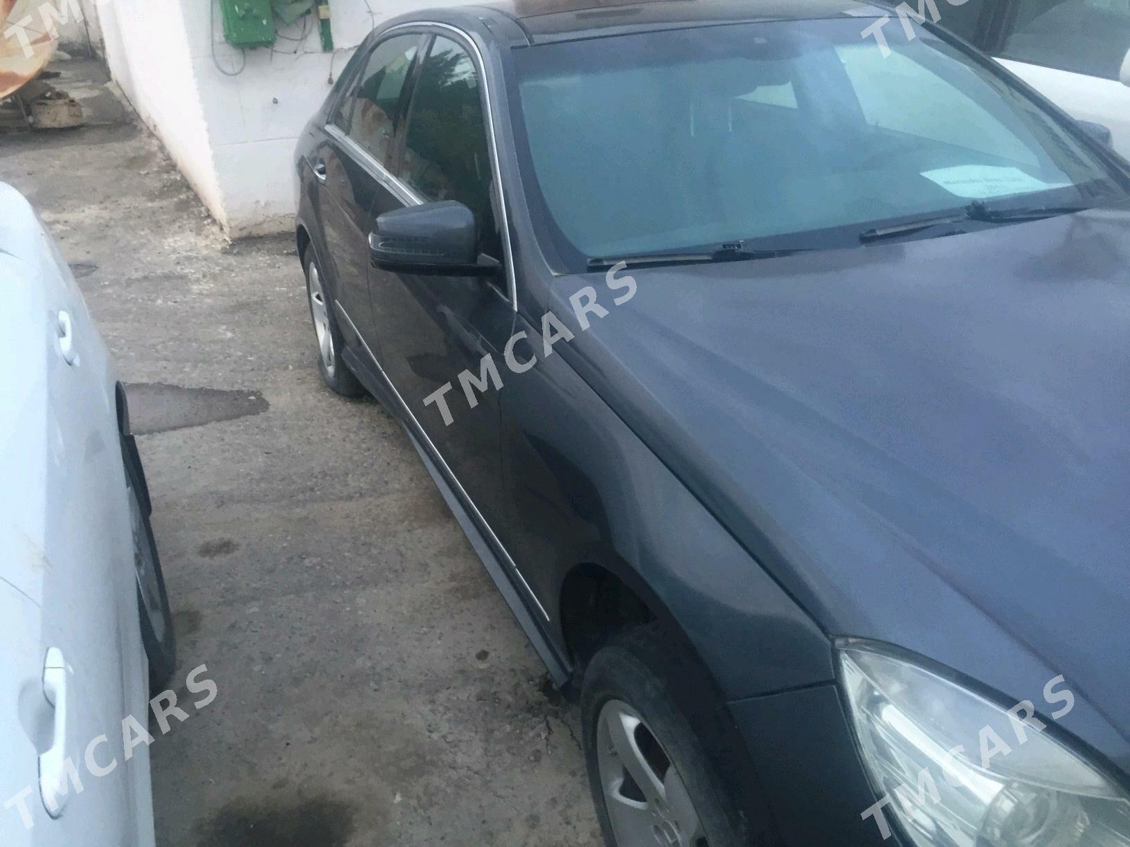 Mercedes-Benz E350 2010 - 175 000 TMT - Türkmenabat - img 2