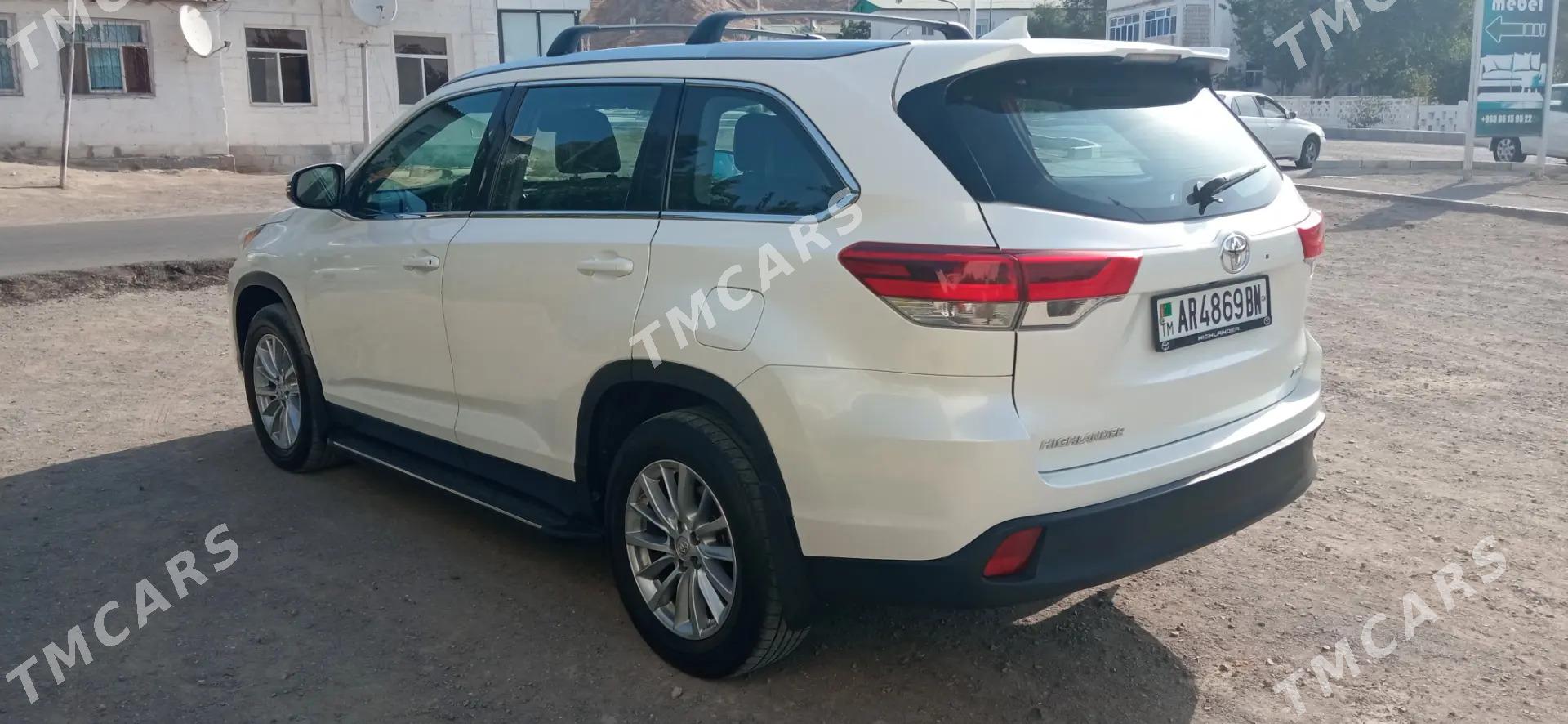 Toyota Highlander 2019 - 520 000 TMT - Türkmenbaşy - img 4