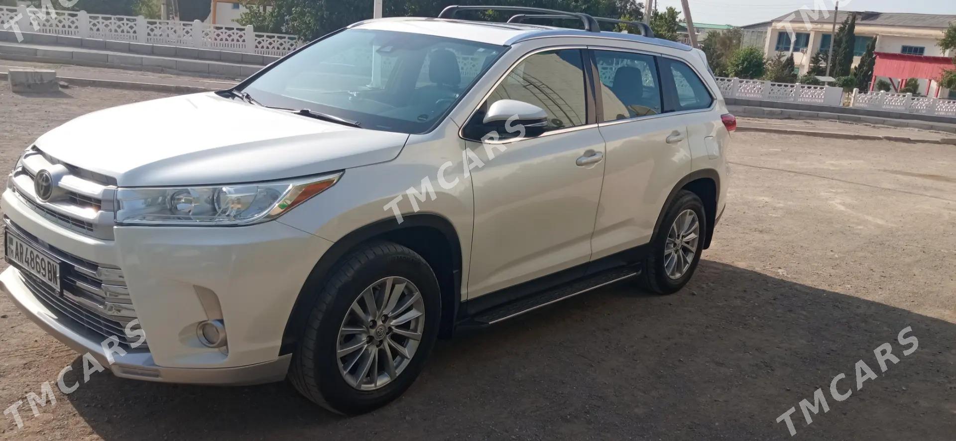 Toyota Highlander 2019 - 520 000 TMT - Türkmenbaşy - img 3