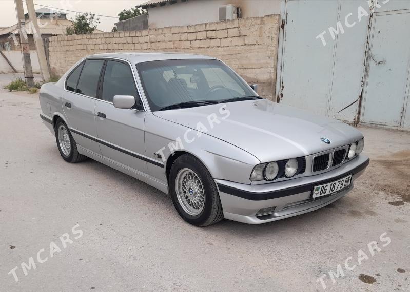 BMW E34 1995 - 151 000 TMT - Балканабат - img 2