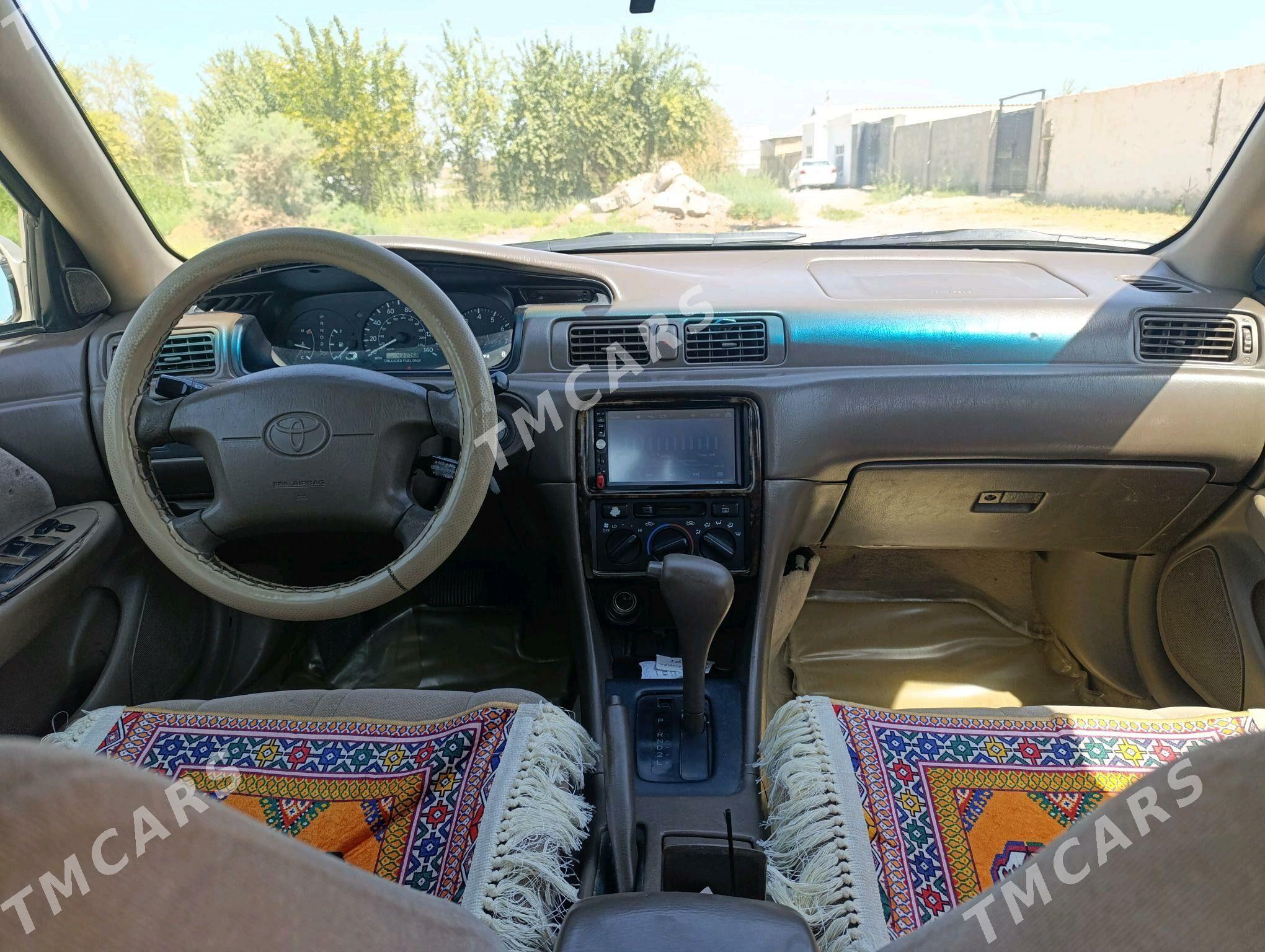 Toyota Camry 1998 - 130 000 TMT - Байрамали - img 2