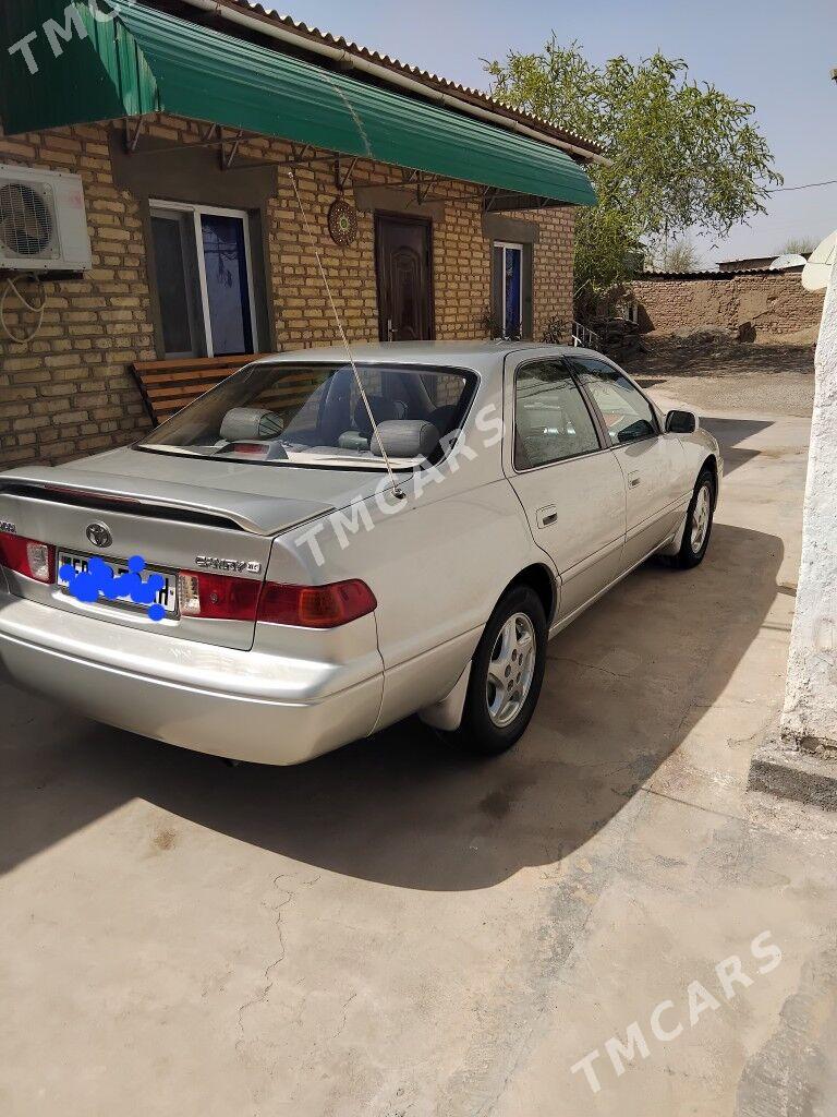 Toyota Camry 2000 - 140 000 TMT - Теджен - img 2