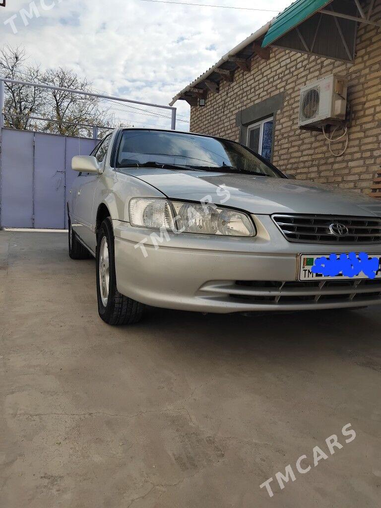 Toyota Camry 2000 - 140 000 TMT - Теджен - img 4
