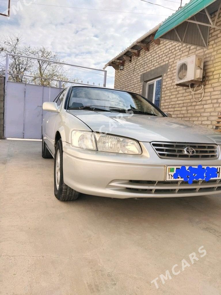 Toyota Camry 2000 - 140 000 TMT - Теджен - img 5