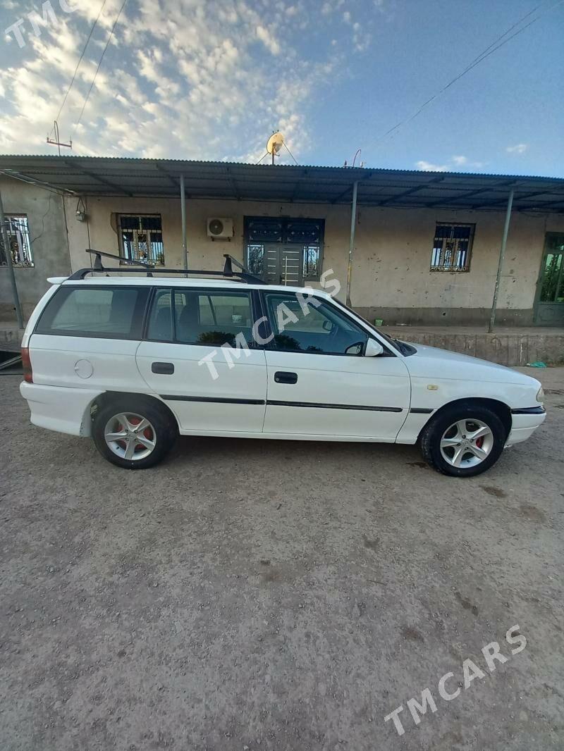 Opel Astra 1997 - 40 000 TMT - Дашогуз - img 4