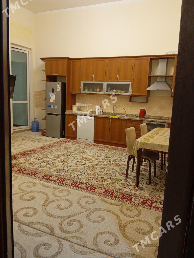 Sovetskiy 4 komnat 4 etaj Elit - Aşgabat - img 1