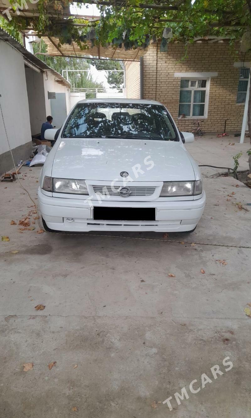 Opel Vectra 1992 - 41 000 TMT - Бахарден - img 2