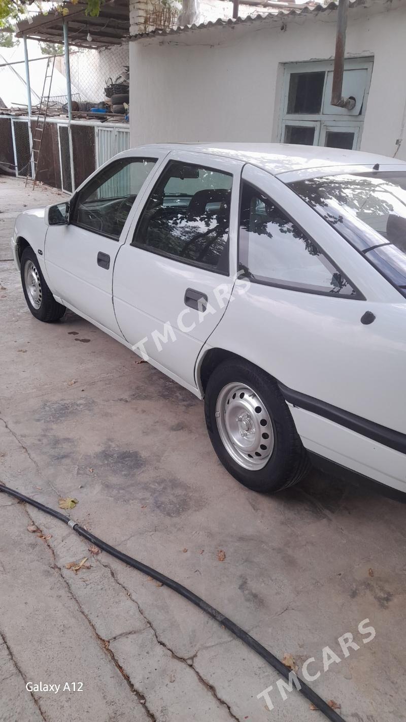 Opel Vectra 1992 - 41 000 TMT - Бахарден - img 4