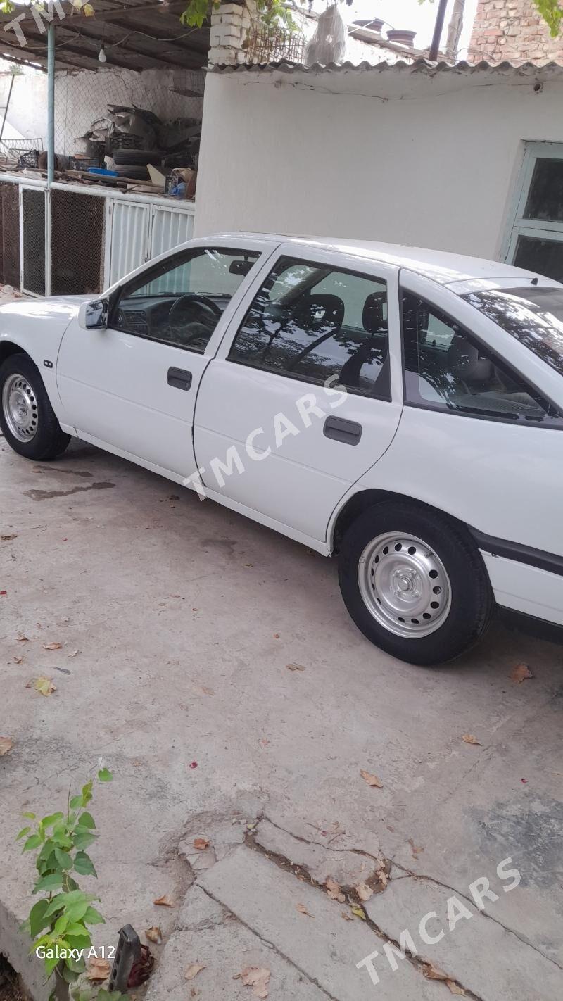 Opel Vectra 1992 - 41 000 TMT - Бахарден - img 9