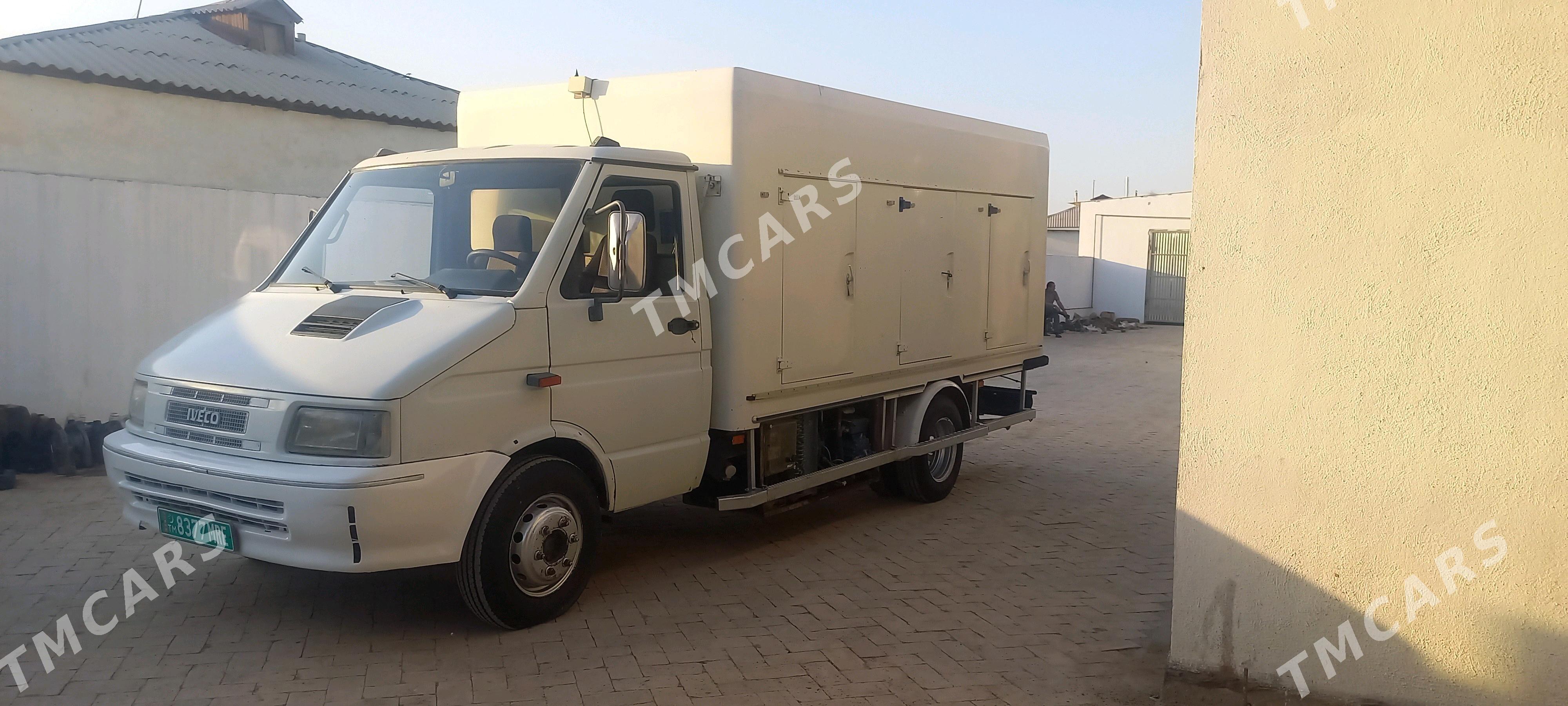 Iveco Daily 2000 - 270 000 TMT - Туркменгала - img 2