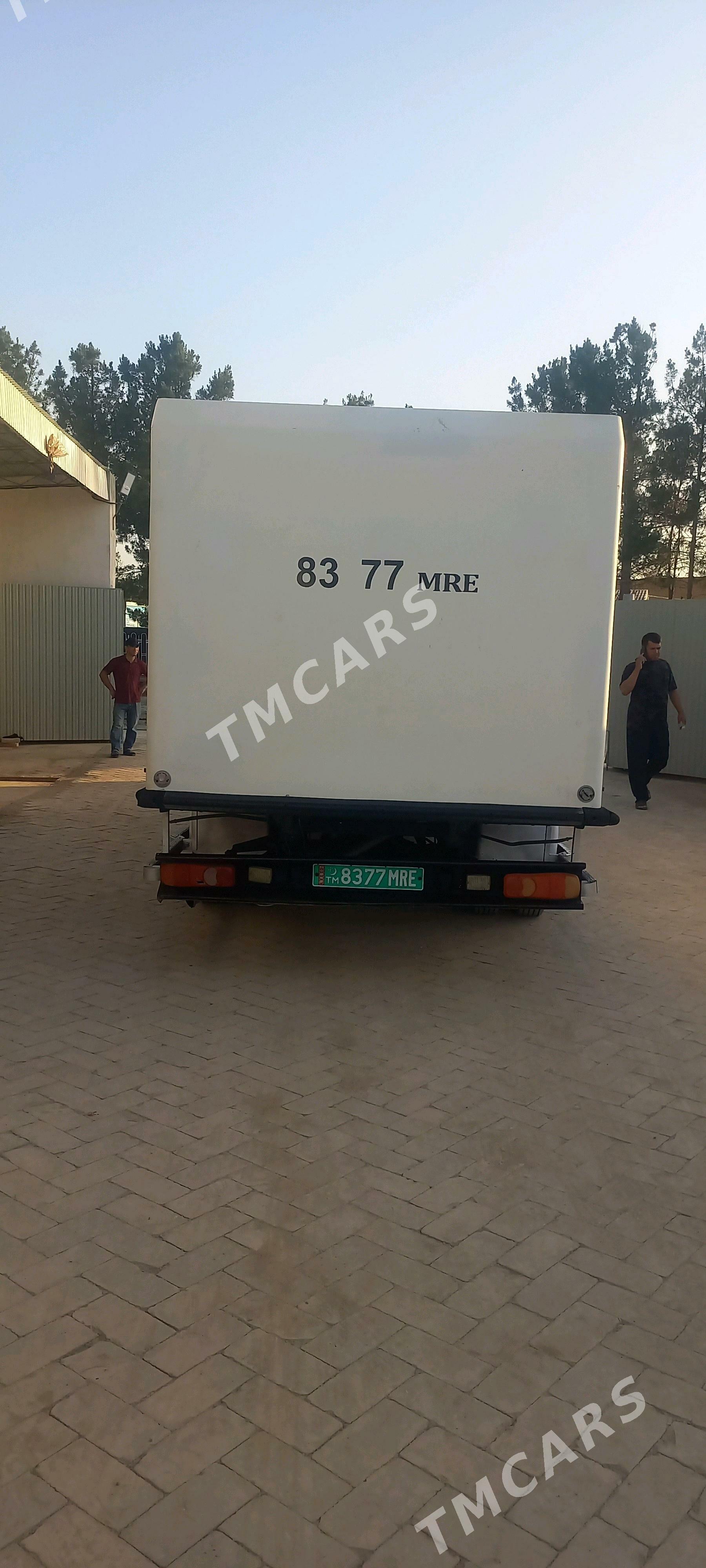 Iveco Daily 2000 - 270 000 TMT - Туркменгала - img 4