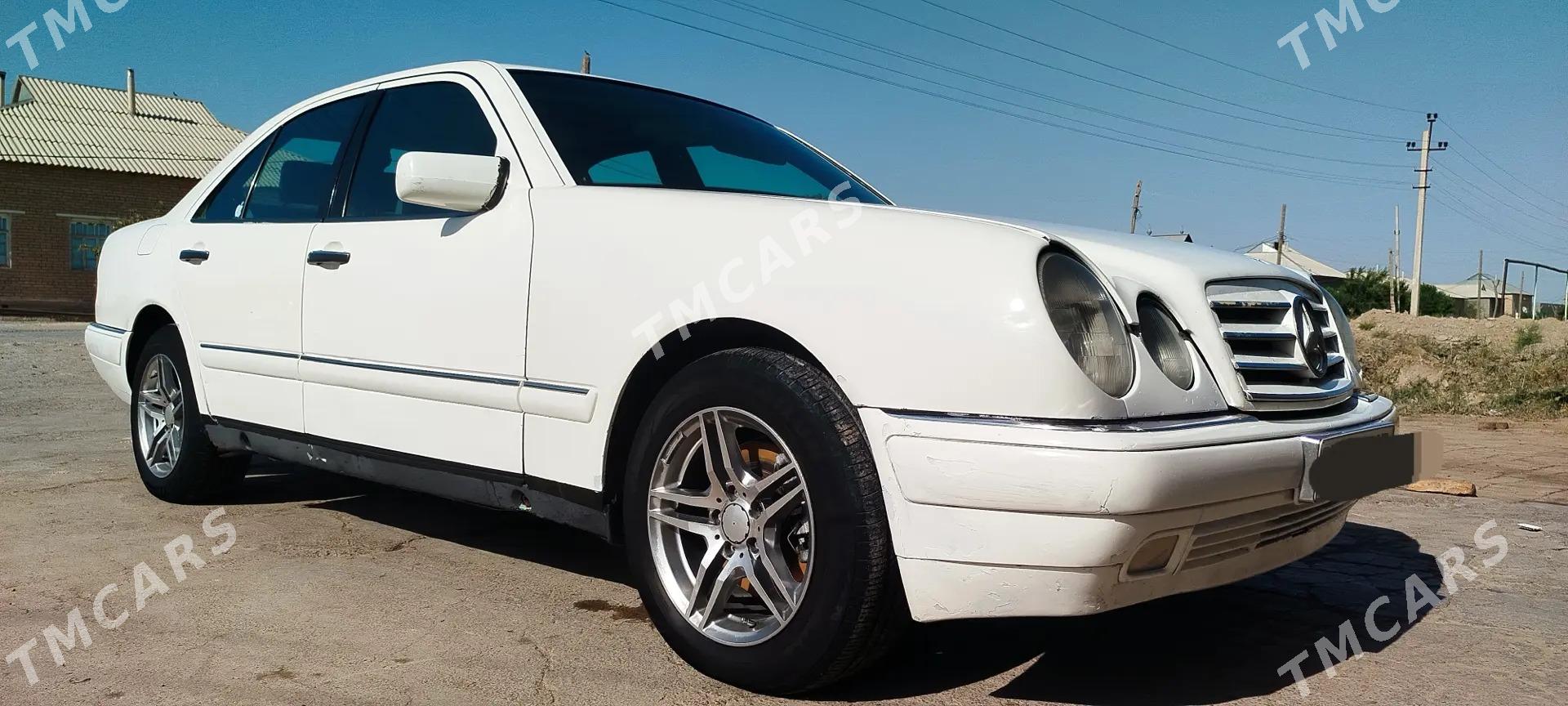 Mercedes-Benz E320 1997 - 65 000 TMT - Mary - img 2