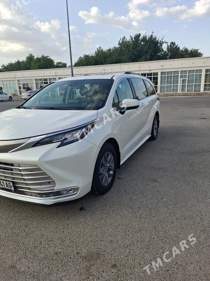 Toyota Sienna 2021 - 568 000 TMT - Чоганлы - img 3