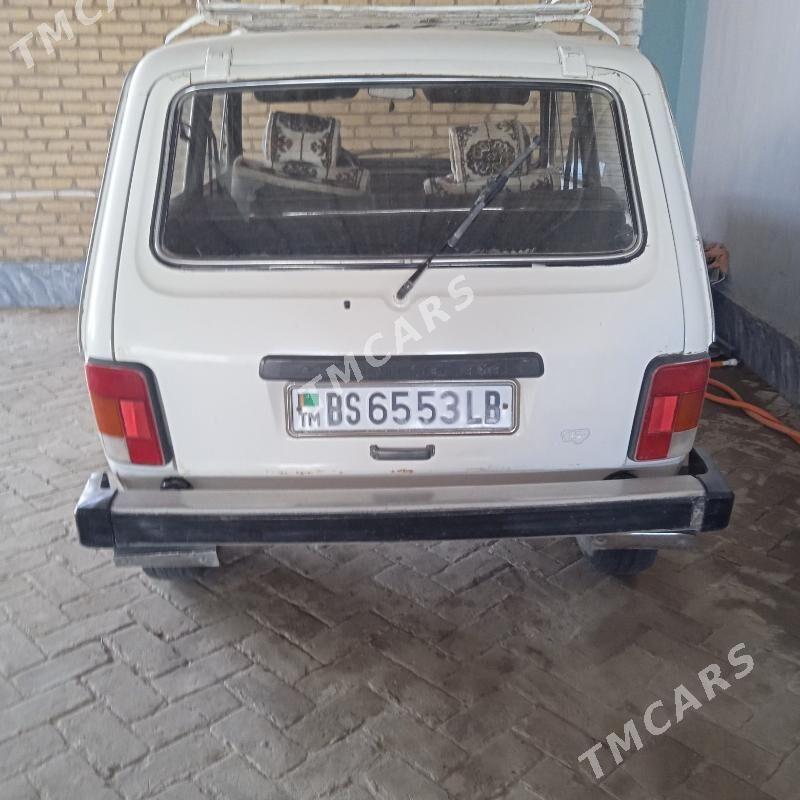 Lada Niva 1999 - 50 000 TMT - Халач - img 2