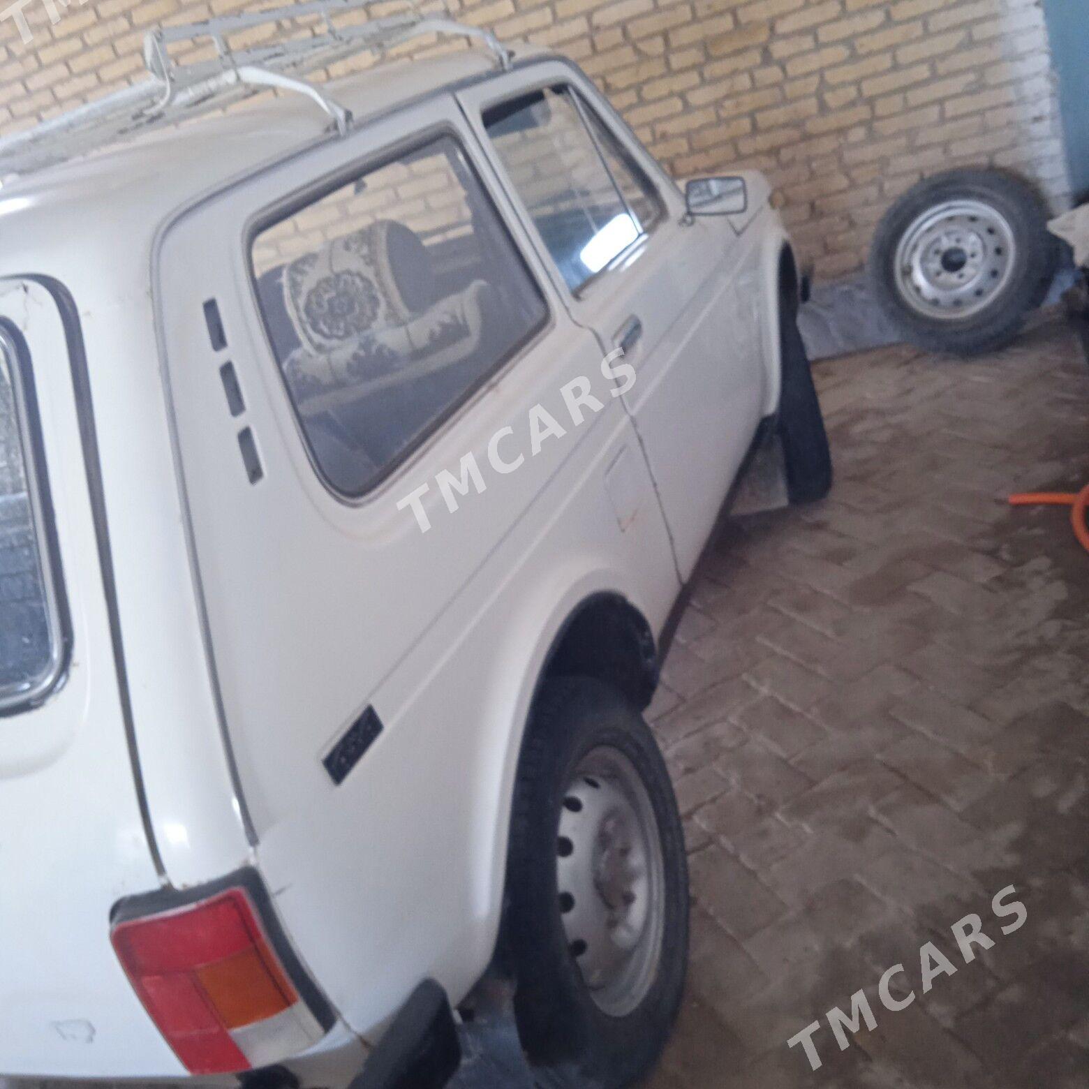 Lada Niva 1999 - 50 000 TMT - Халач - img 3