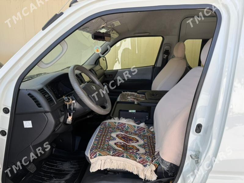 Toyota Hiace 2017 - 560 000 TMT - Gyzylarbat - img 2