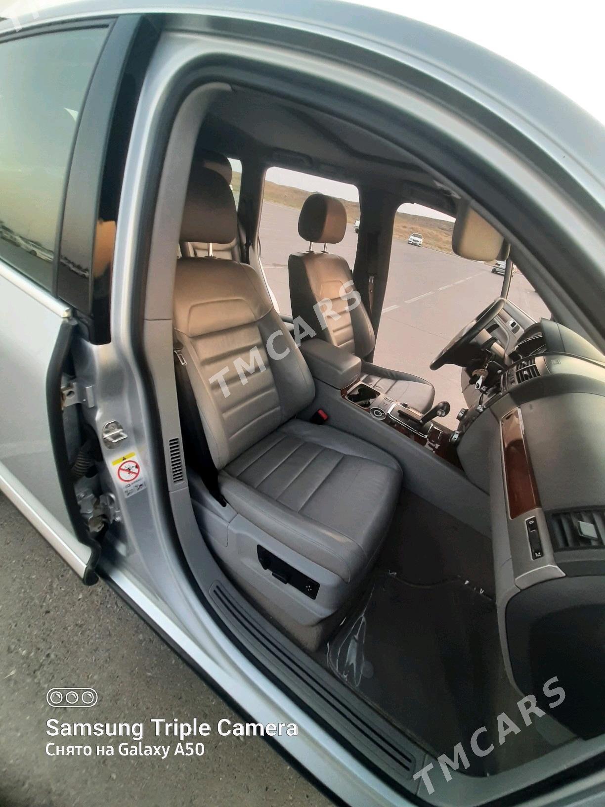 Volkswagen Touareg 2008 - 225 000 TMT - Aşgabat - img 9