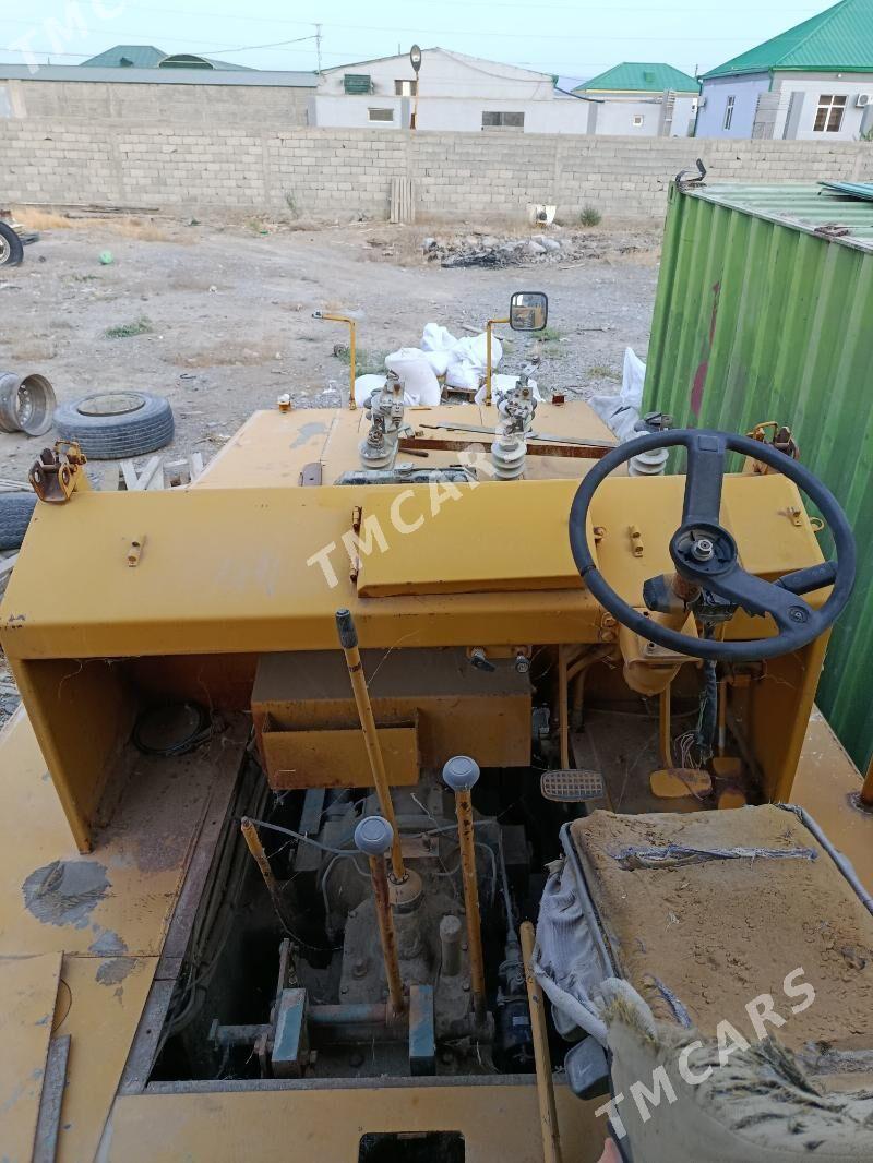 LiuGong Roller 2002 - 120 000 TMT - Ak bugdaý etraby - img 2