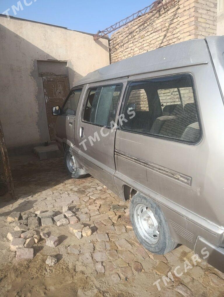 Toyota Town Ace 1990 - 16 000 TMT - Саят - img 3