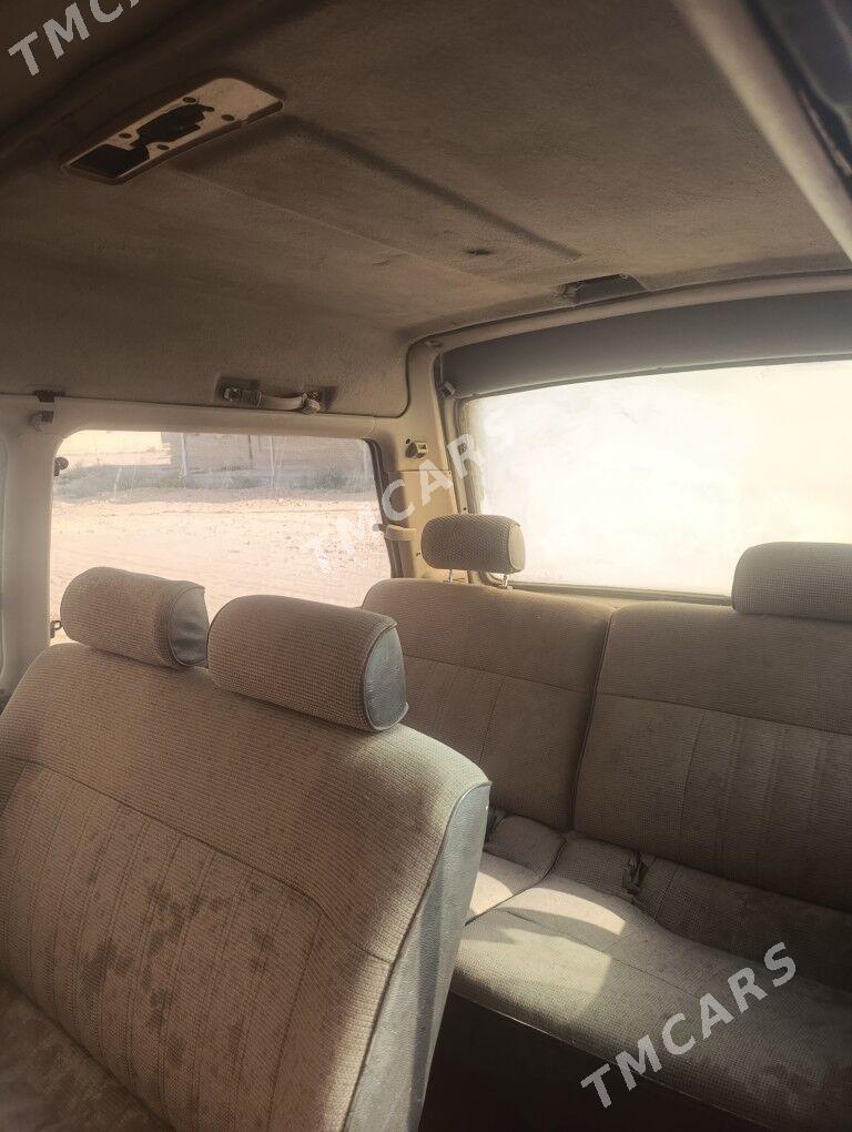 Toyota Town Ace 1990 - 16 000 TMT - Саят - img 2