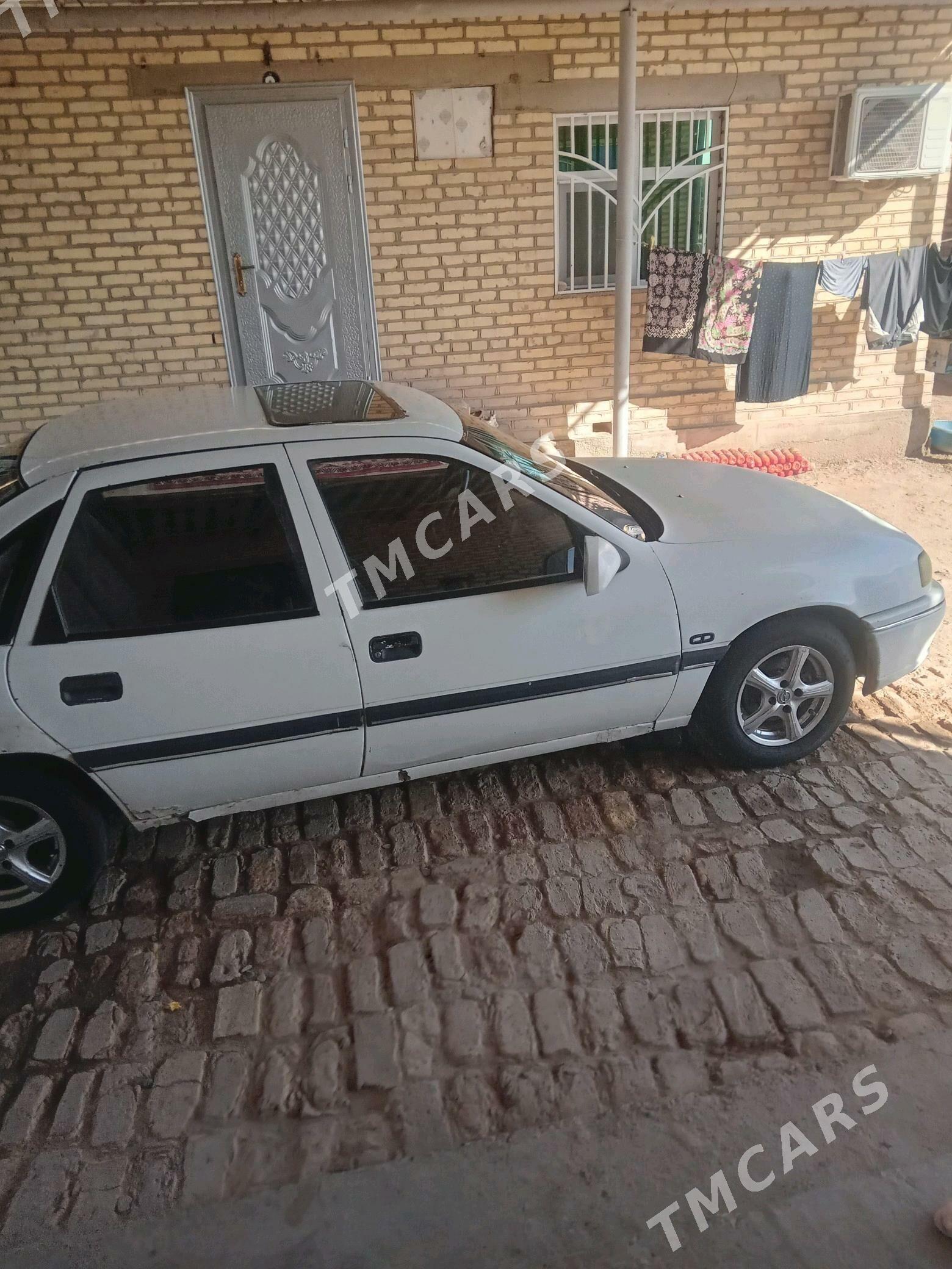 Opel Vectra 1991 - 25 000 TMT - Тязе заман - img 3