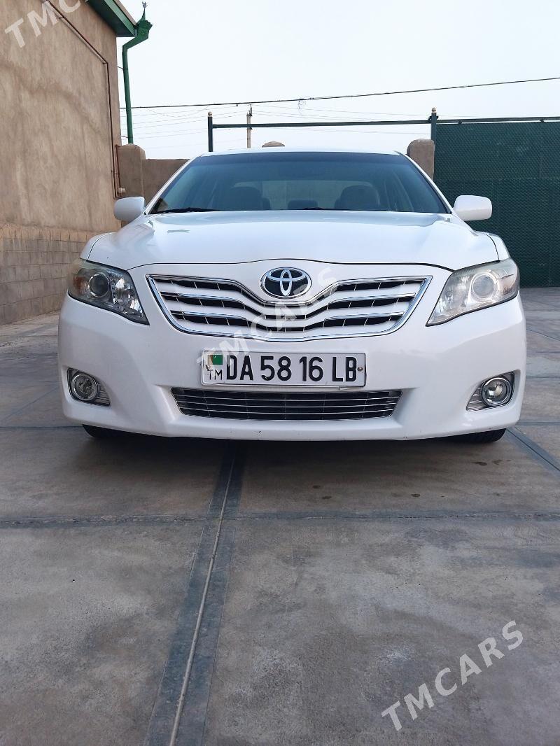 Toyota Camry 2010 - 220 000 TMT - Койтендаг - img 8