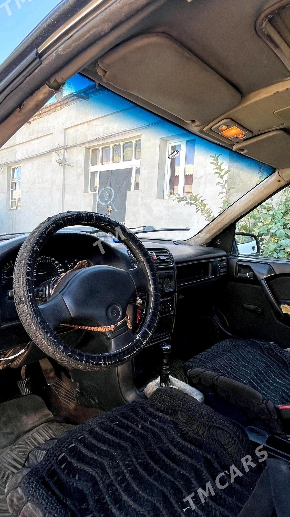 Opel Vectra 1992 - 23 000 TMT - Дашогуз - img 6