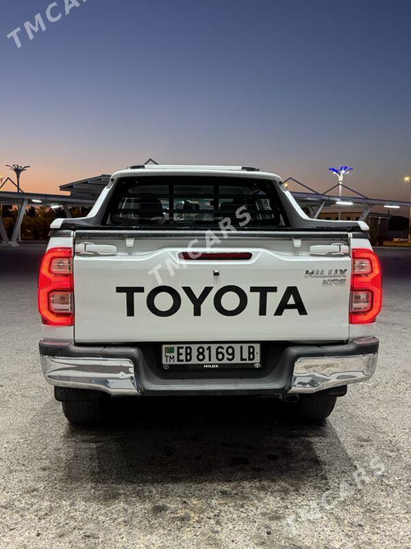 Toyota Hilux 2017 - 520 000 TMT - Туркменабат - img 4