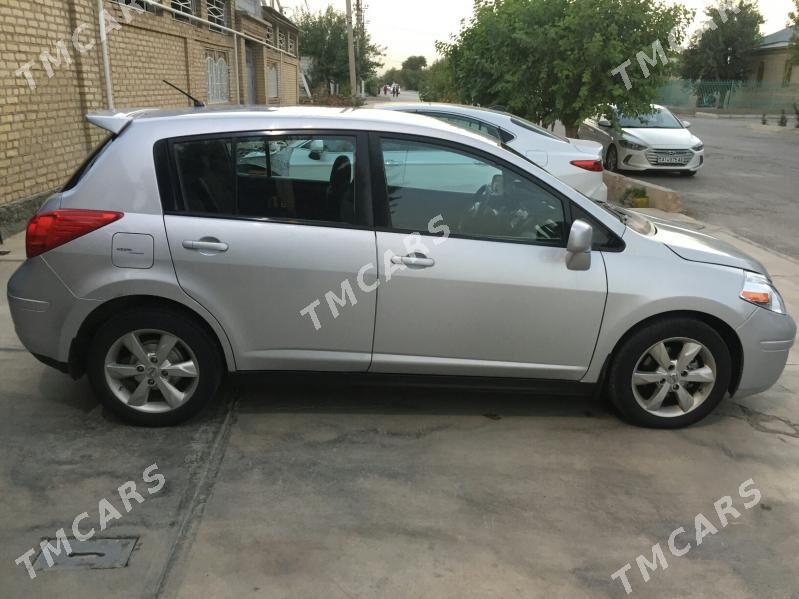 Nissan Versa 2010 - 135 000 TMT - Bedew - img 3