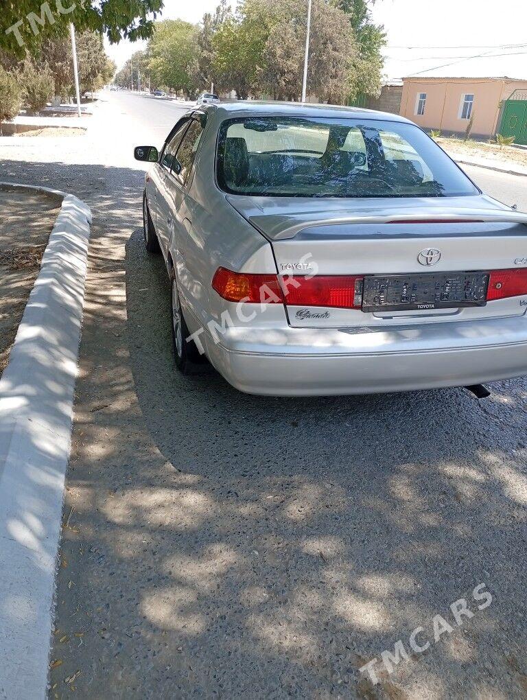Toyota Camry 2000 - 120 000 TMT - Magtymguly - img 2