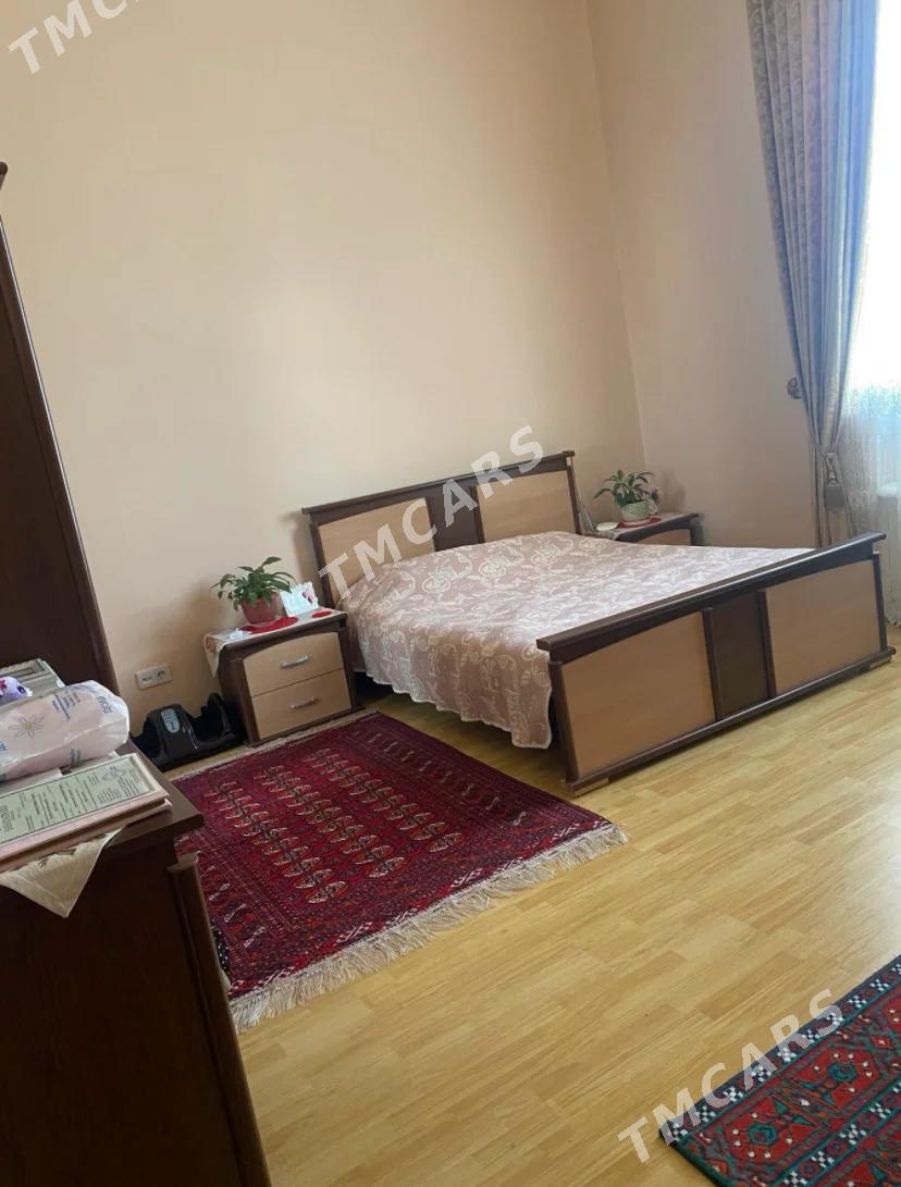 15 этап, 4 этаж, 3 ком, 190м² - Ашхабад - img 2