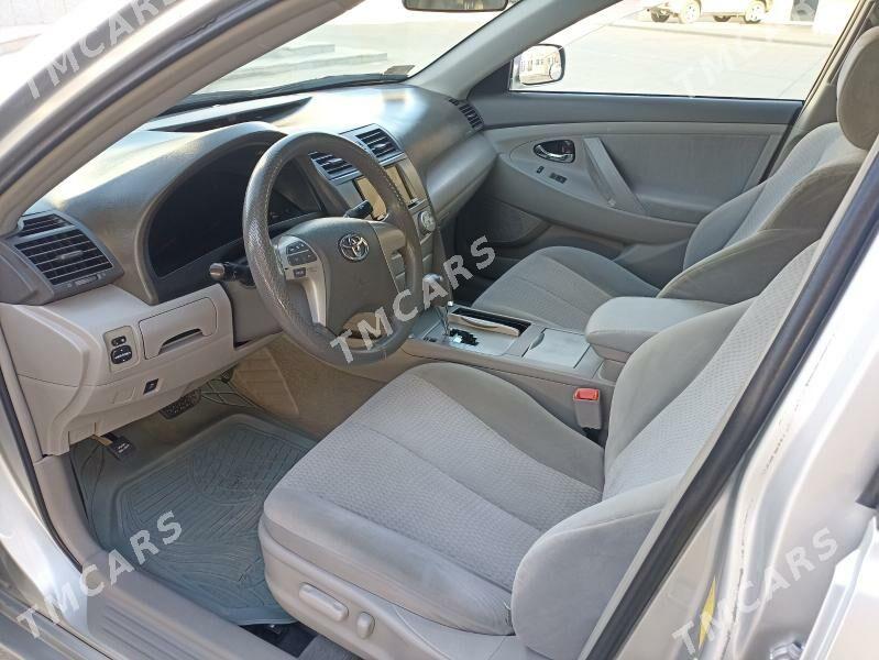 Toyota Camry 2010 - 200 000 TMT - Мары - img 3