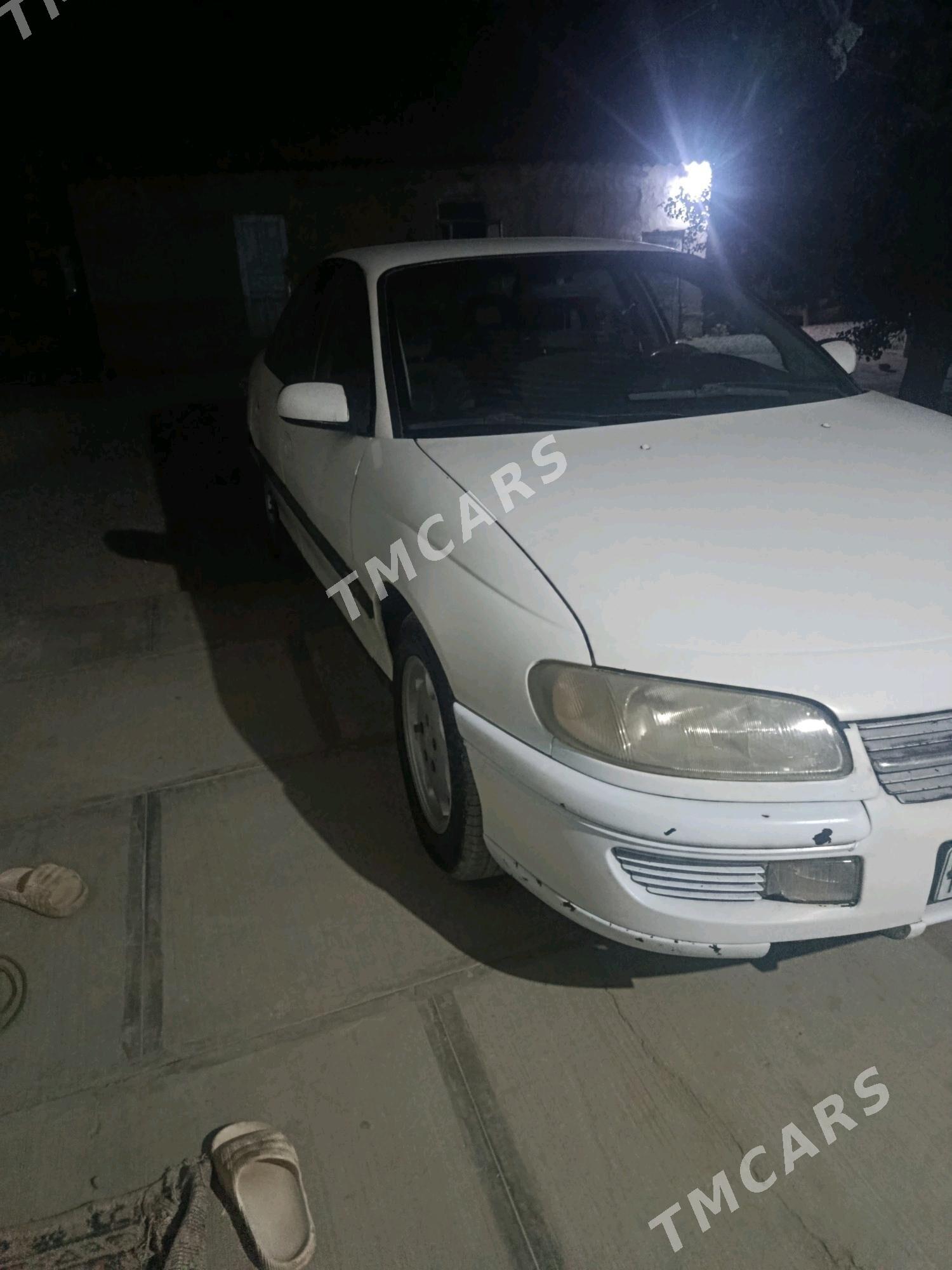 Opel Omega 1995 - 35 000 TMT - Bäherden - img 3