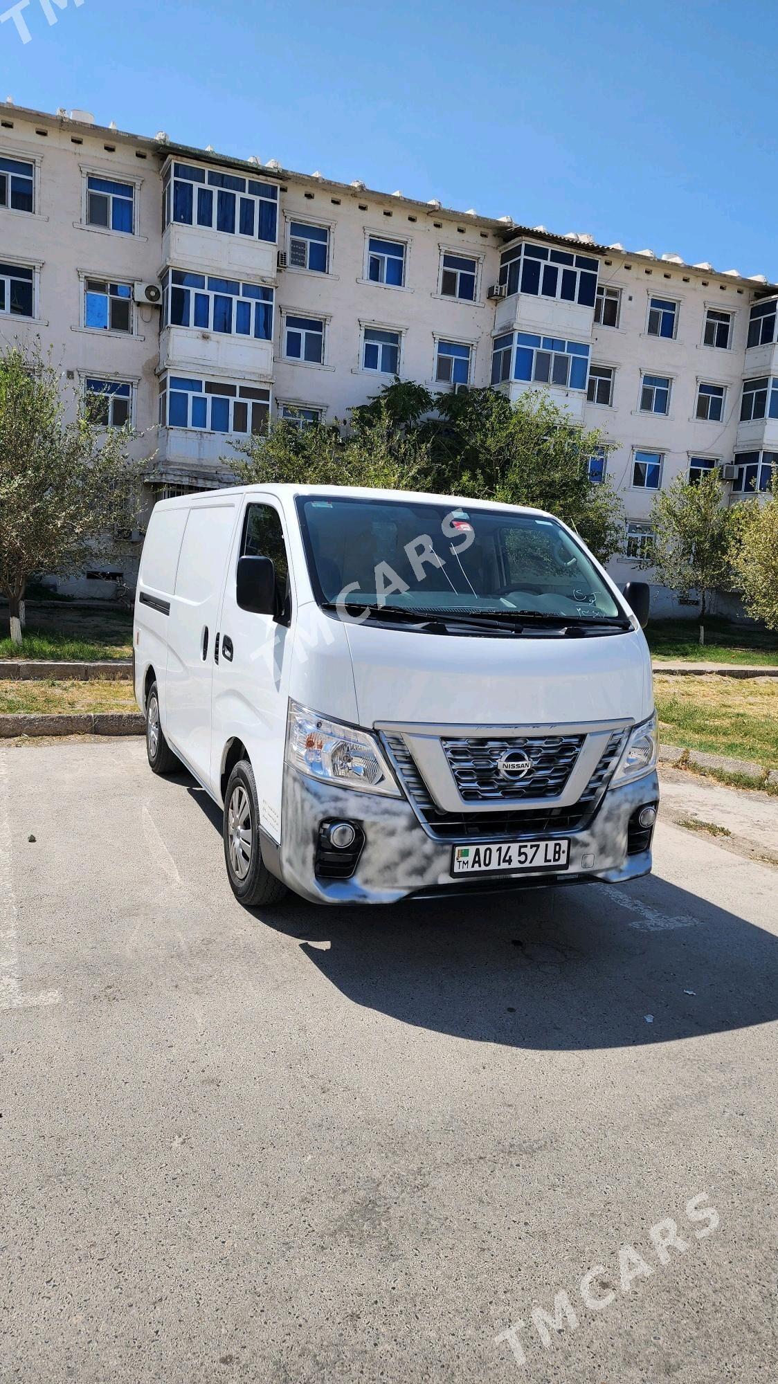 Nissan Urvan 2021 - 330 000 TMT - Туркменабат - img 3