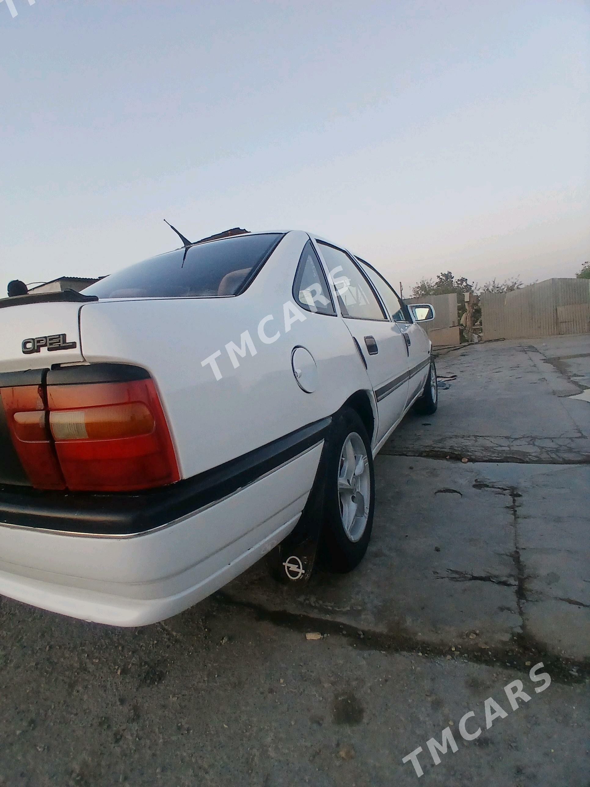 Opel Vectra 1990 - 28 000 TMT - Мары - img 5