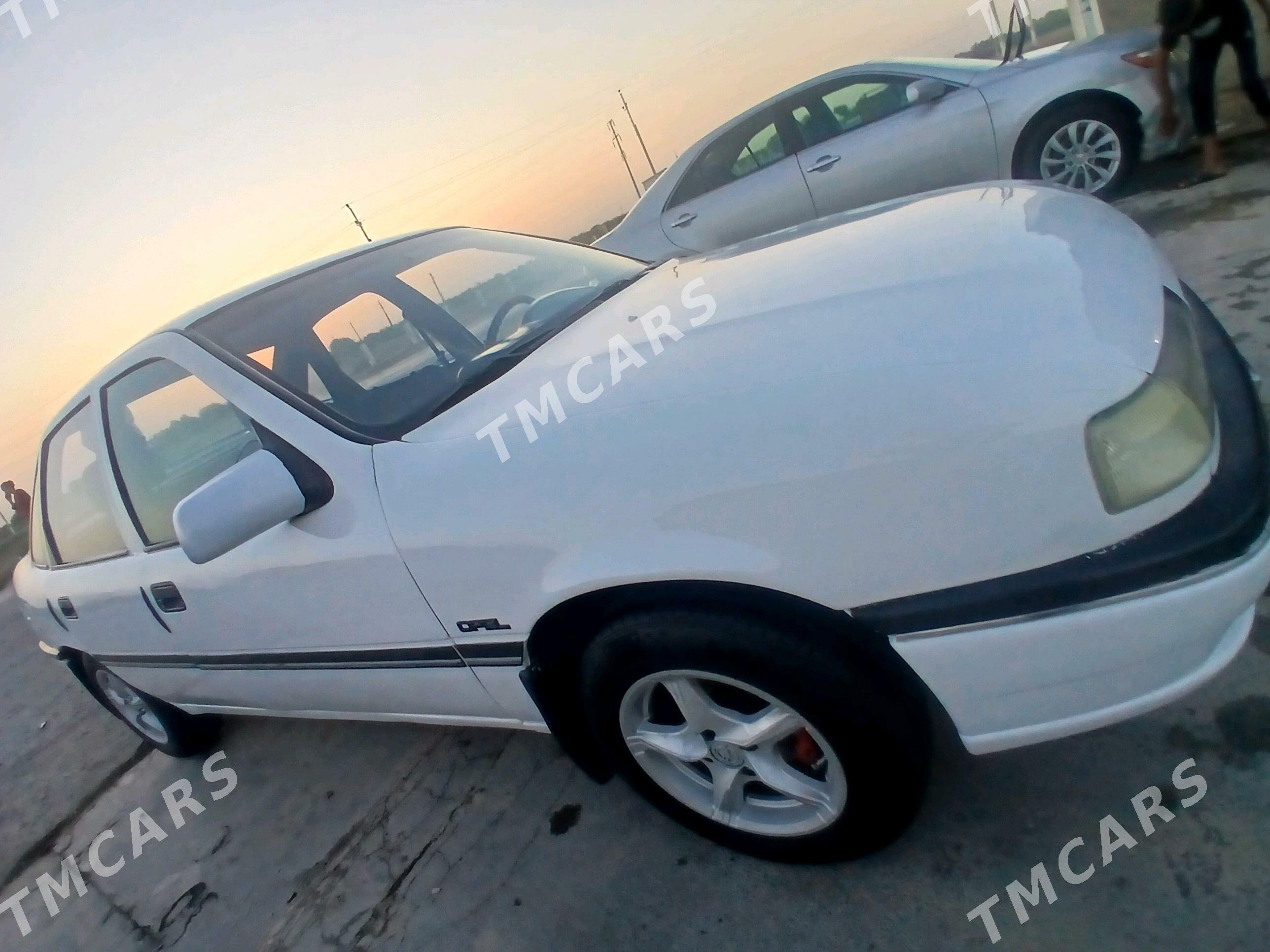 Opel Vectra 1990 - 28 000 TMT - Мары - img 8