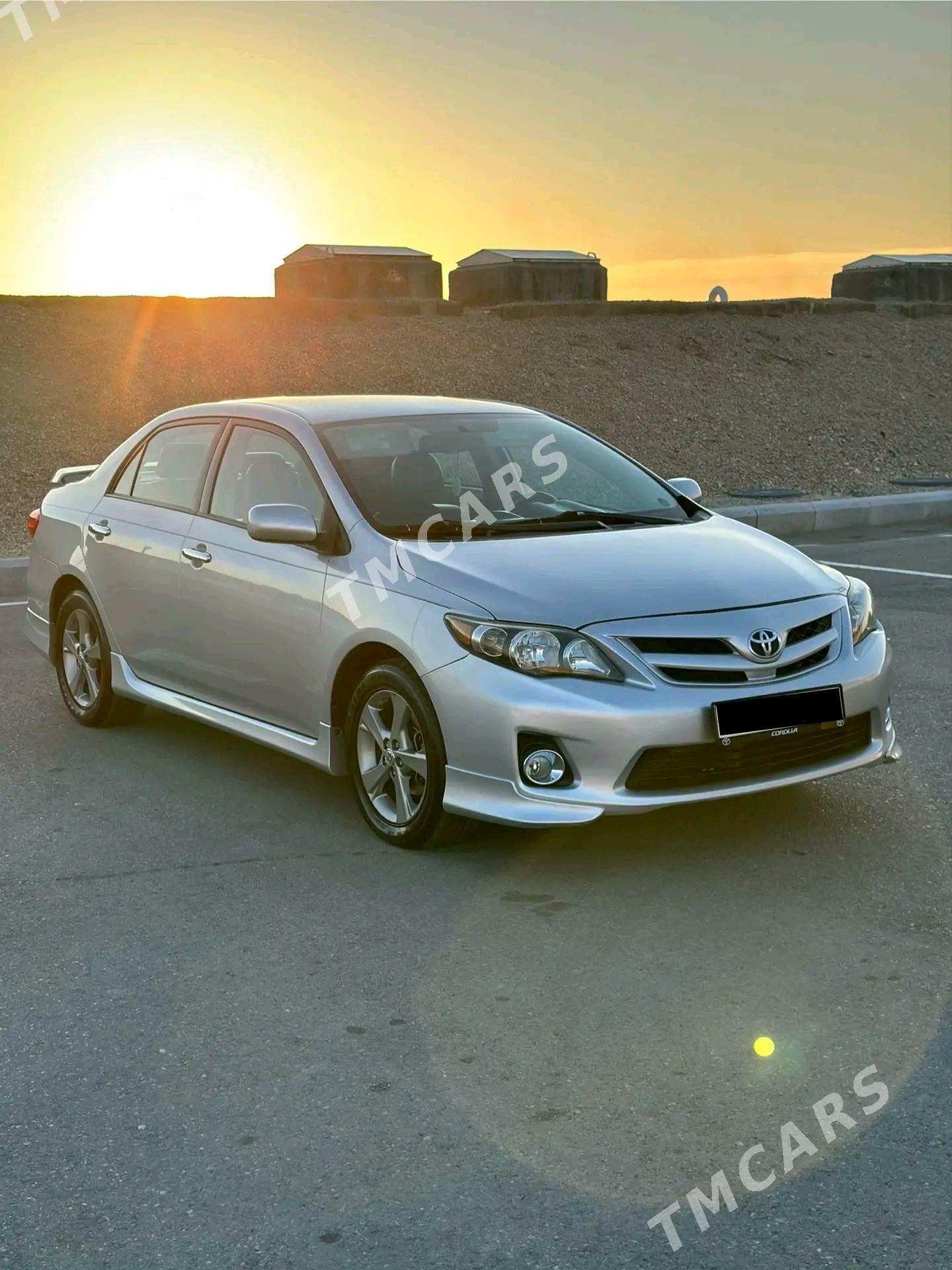 Toyota Corolla 2013 - 200 000 TMT - Balkanabat - img 8