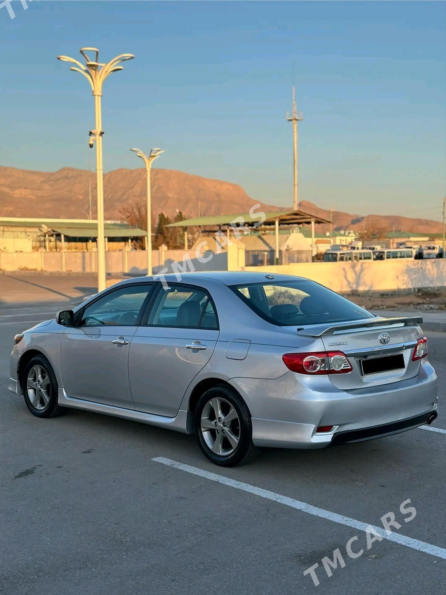 Toyota Corolla 2013 - 200 000 TMT - Balkanabat - img 2
