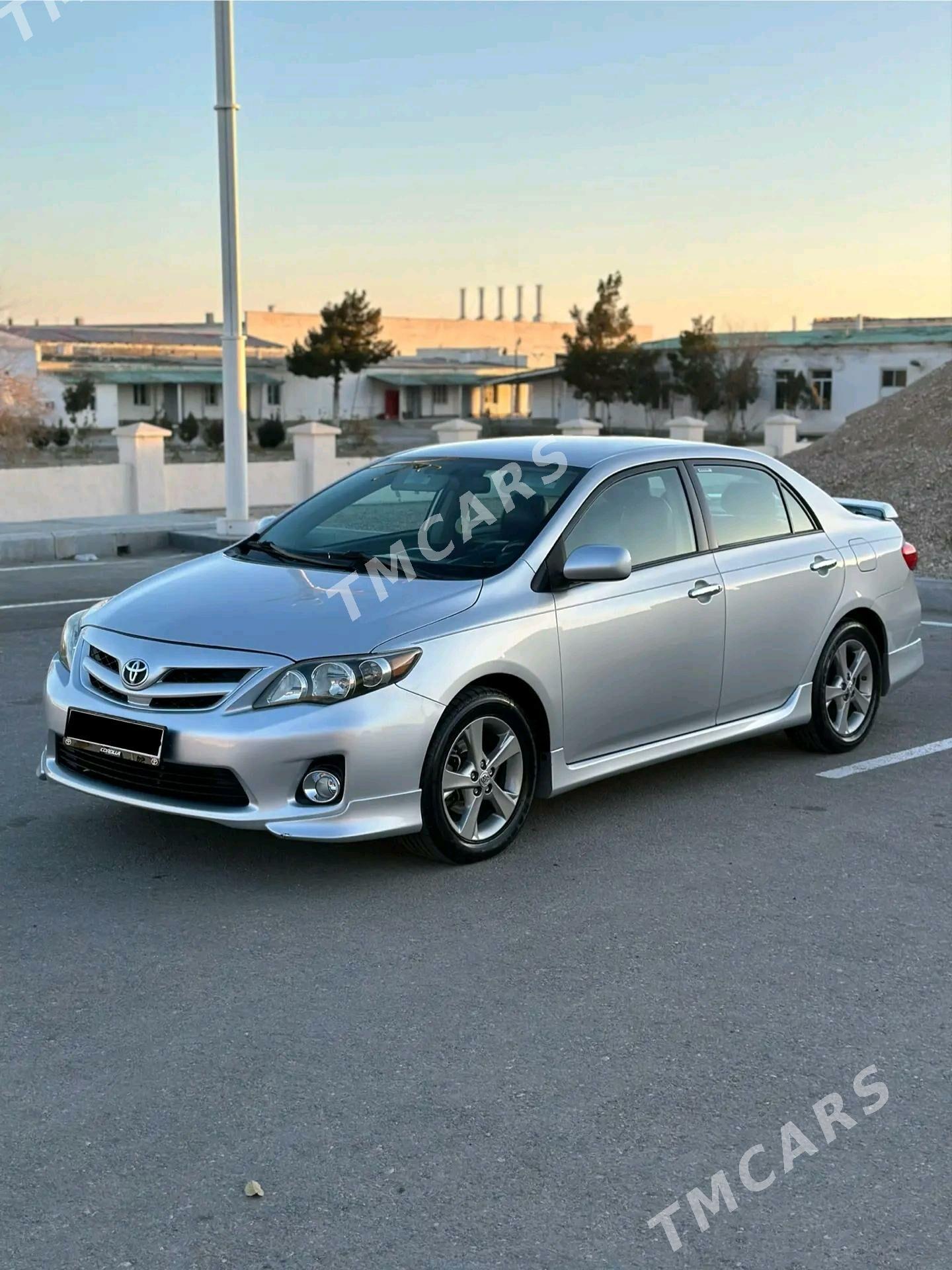 Toyota Corolla 2013 - 200 000 TMT - Balkanabat - img 5