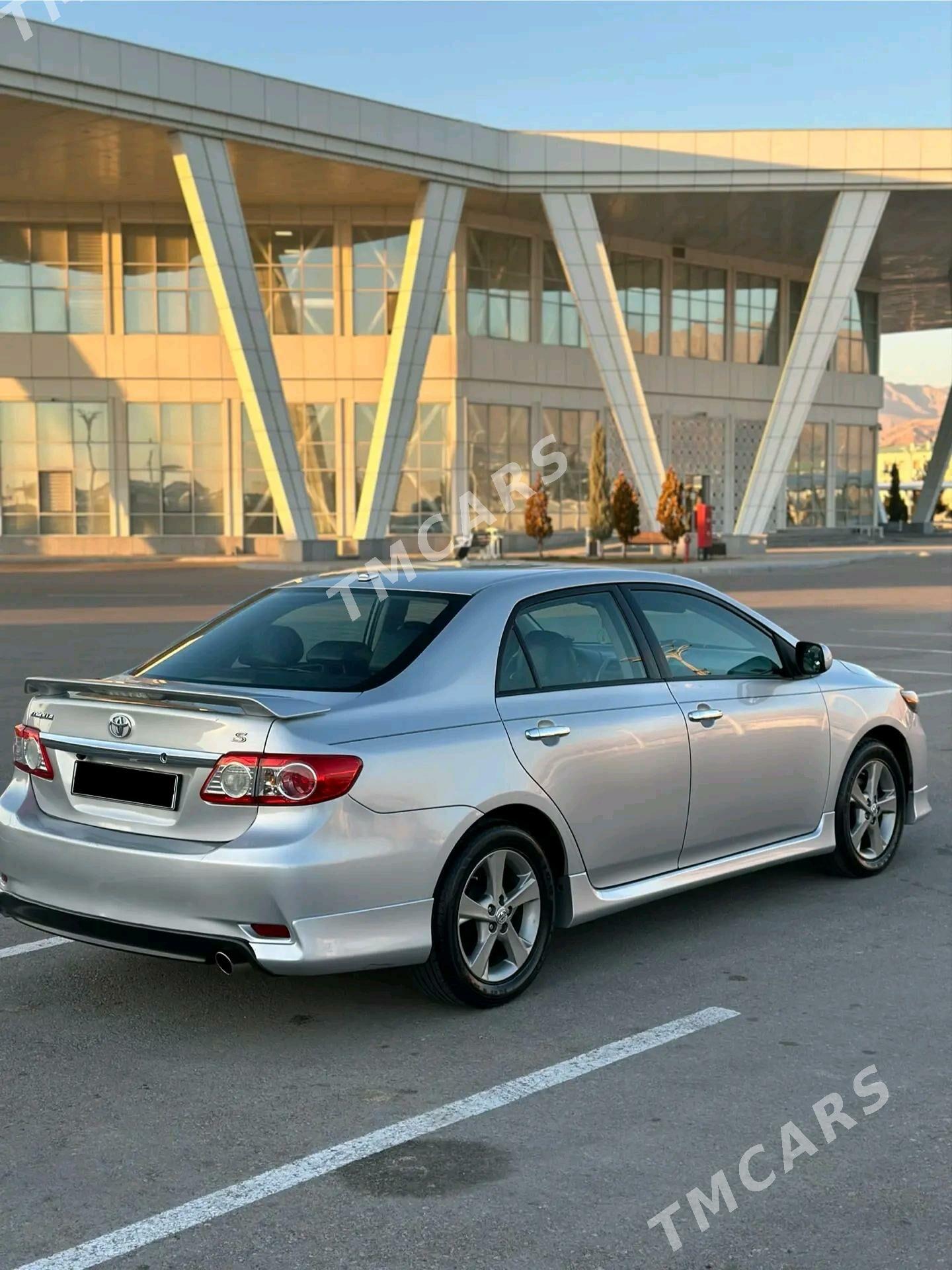 Toyota Corolla 2013 - 200 000 TMT - Balkanabat - img 6