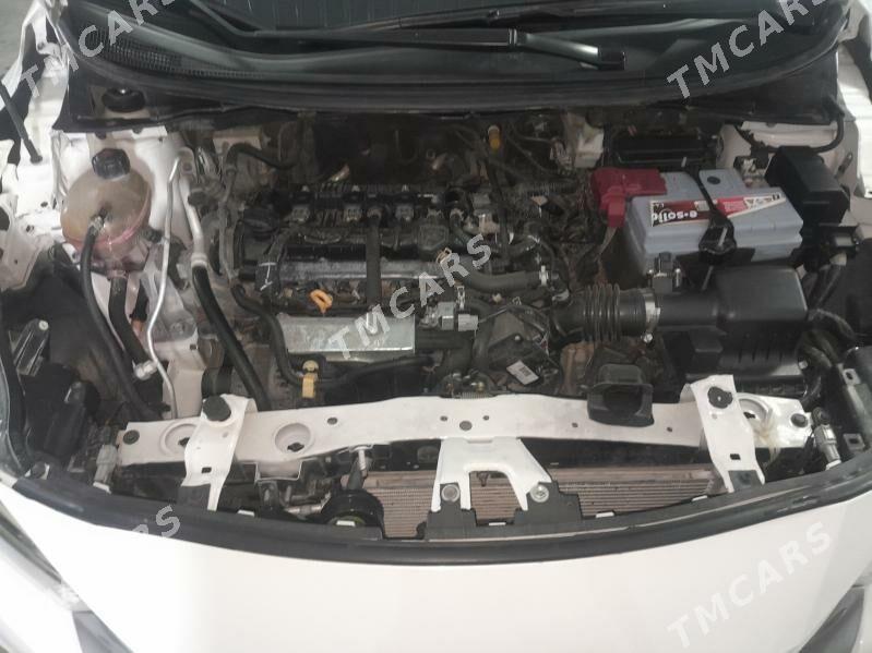 Nissan Versa 2021 - 195 000 TMT - Кака - img 4
