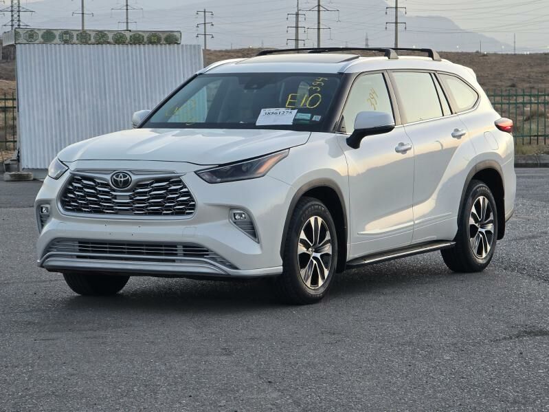 Toyota Highlander 2021 - 615 000 TMT - Ашхабад - img 2