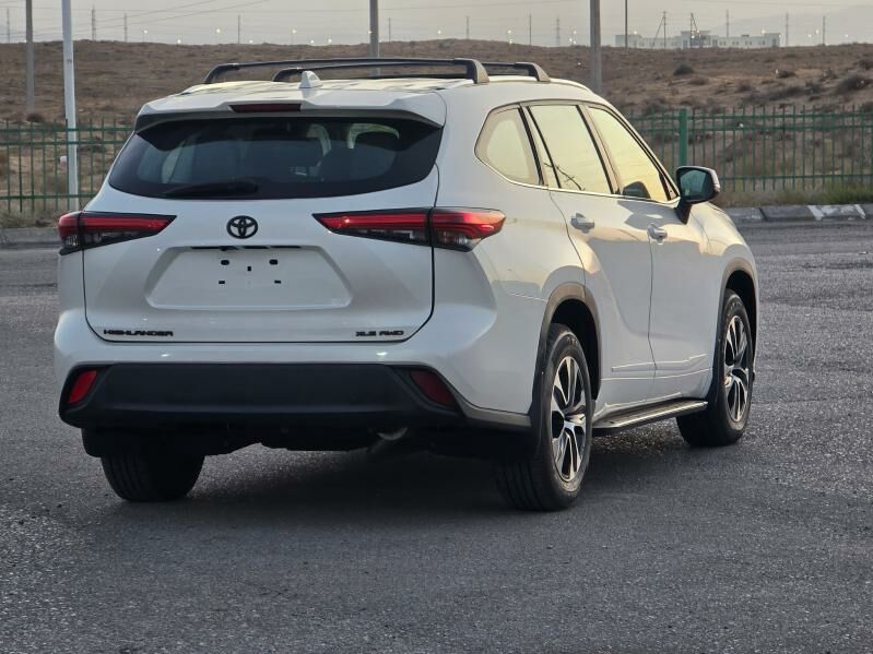 Toyota Highlander 2021 - 615 000 TMT - Ашхабад - img 9
