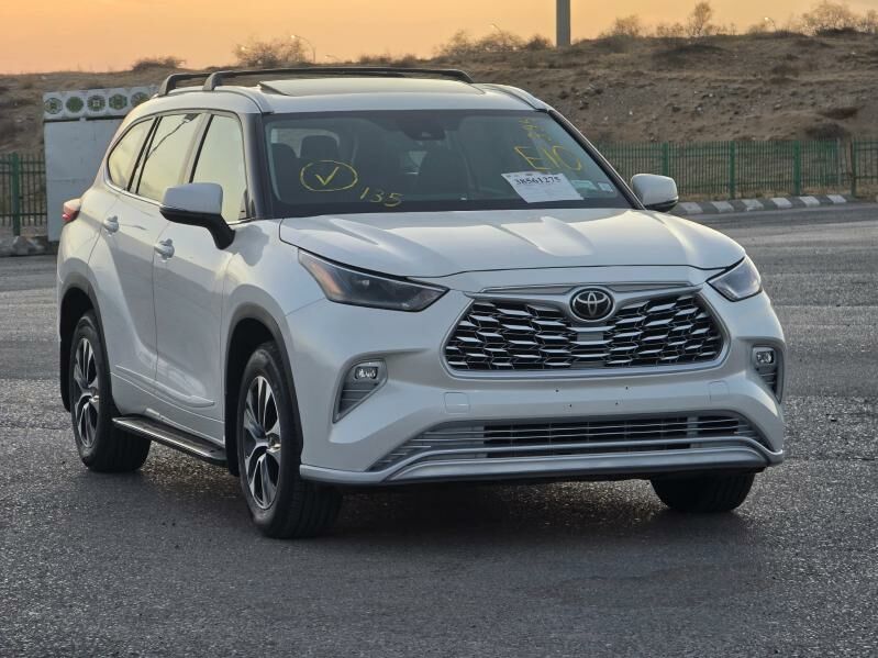 Toyota Highlander 2021 - 615 000 TMT - Ашхабад - img 8